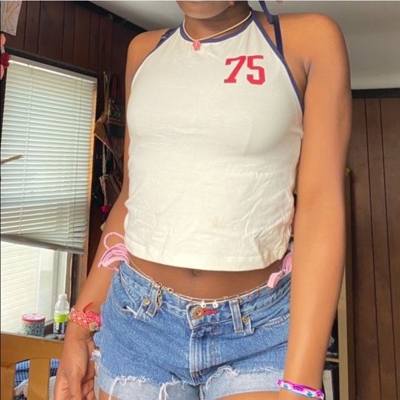 Cute Halter top - Picture 1 of 7